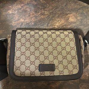 Gucci messenger bag